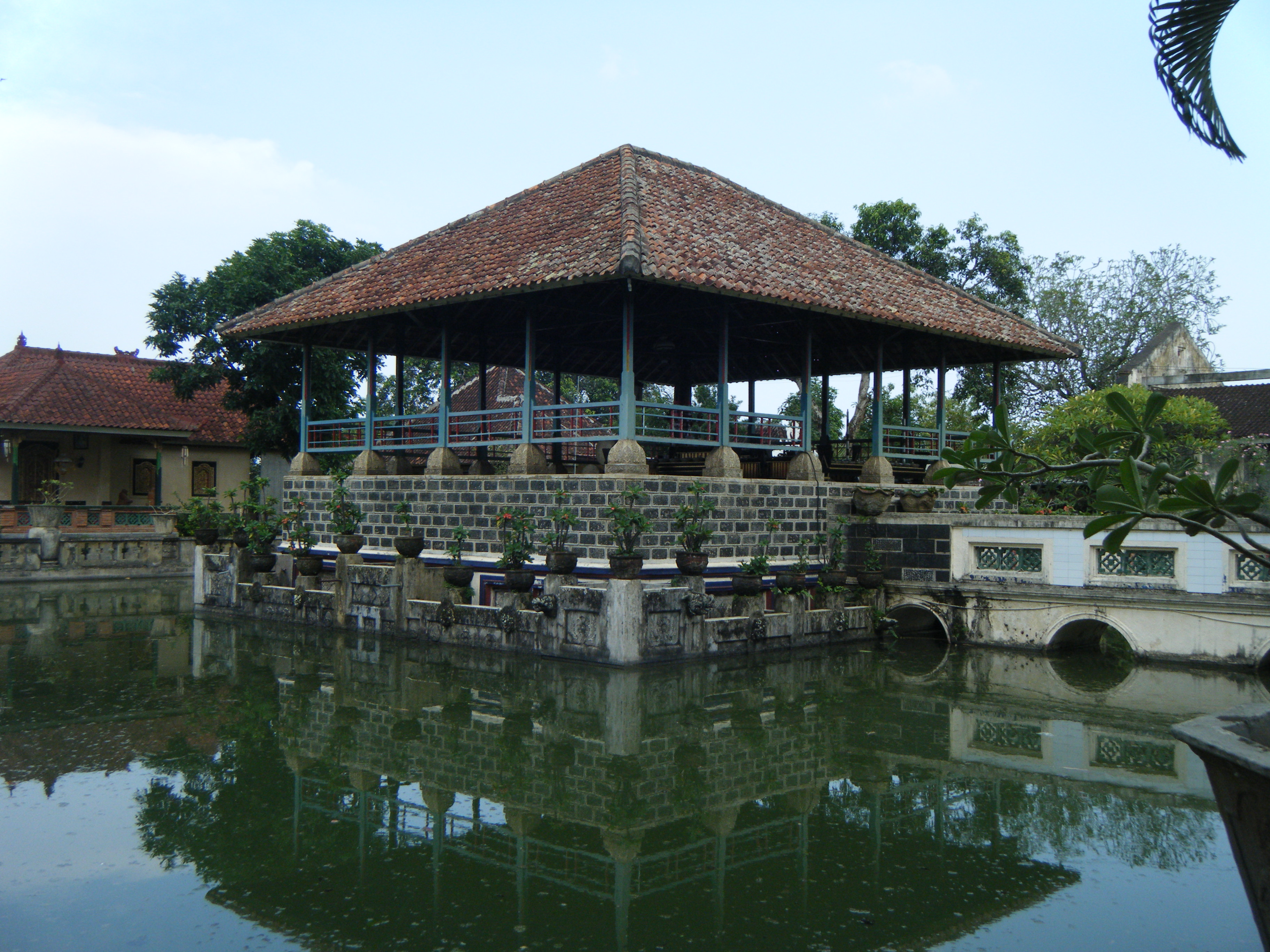 ���i�C���[�W4