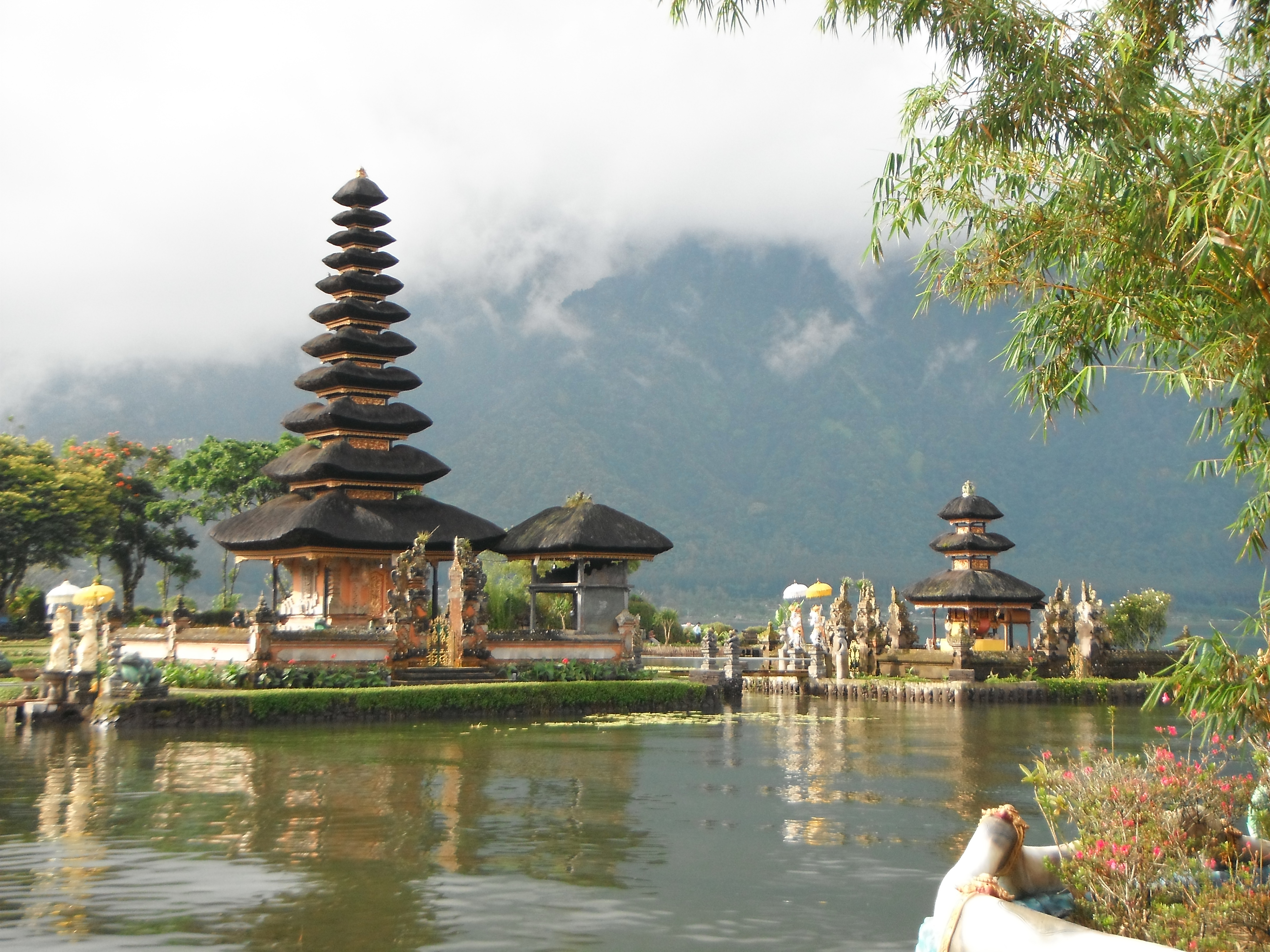 ���i�C���[�W4